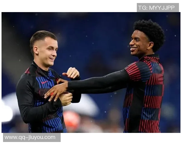 切尔西与阿森纳争夺巴萨中场卡萨多转会费预计3500万欧元